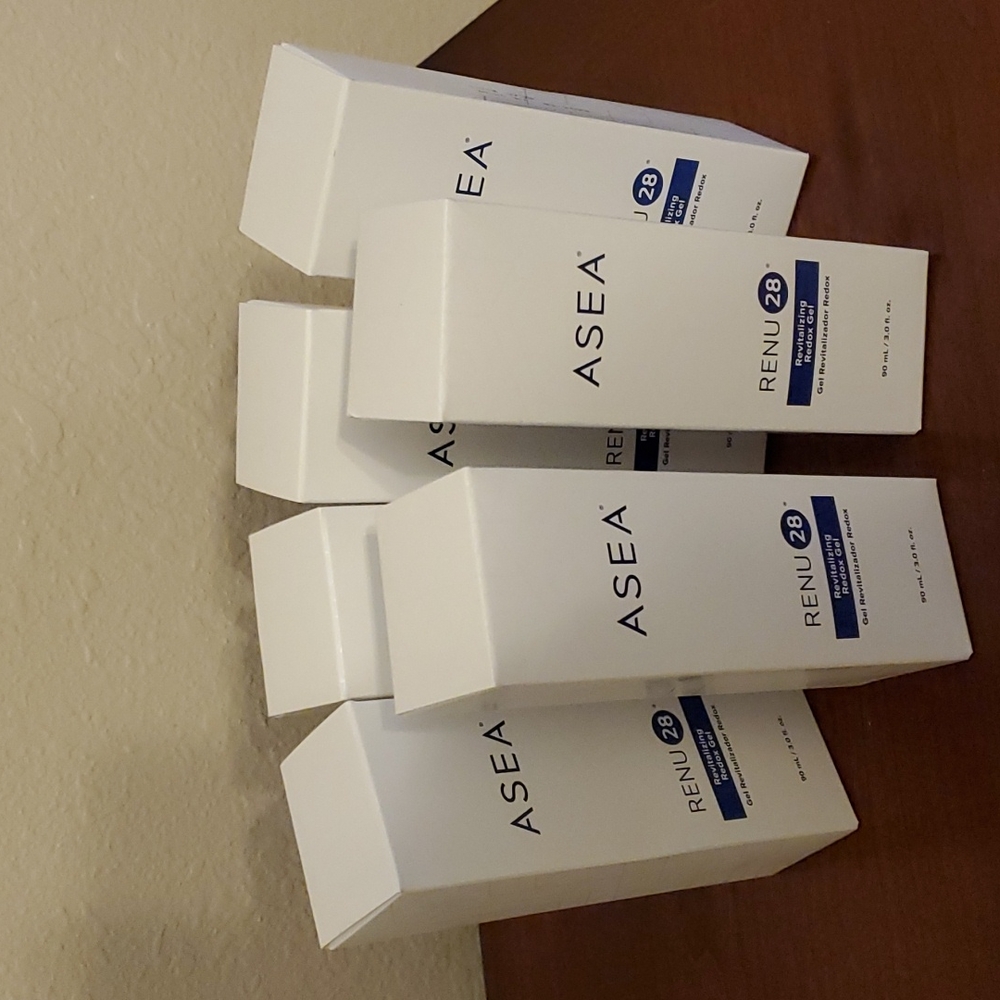 ASEA  RENU 28 Revitalizing Redox Gel (New,sealed in original packaging)